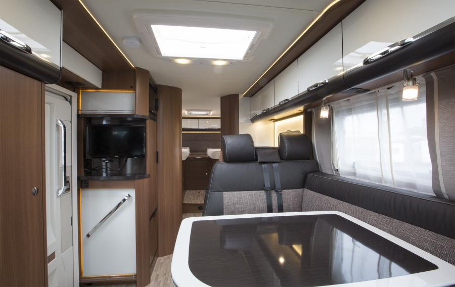 Интерьер LMC Cruiser Premium 2016 года  (фото 3 из 3)